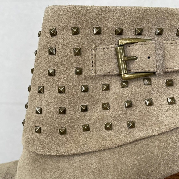 Trouvé Leather Upper Womens Size 8.5 Tan Studded High Heeled Booties Boots - Picture 4 of 15
